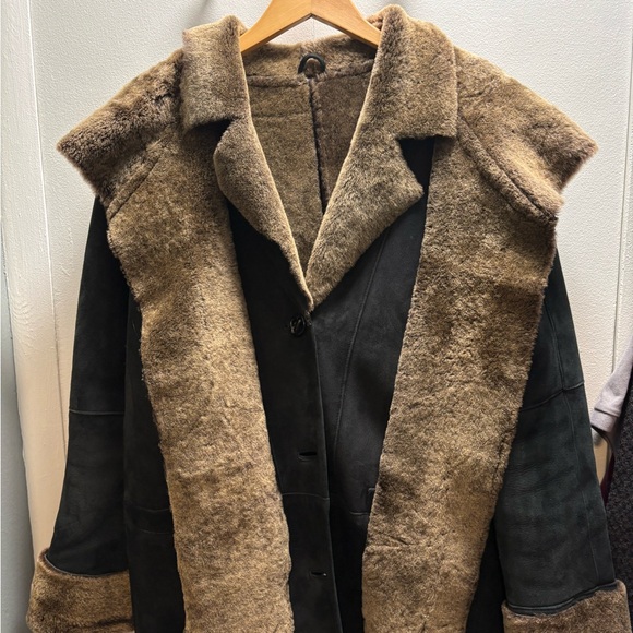Beautiful Shearling Coat - Picture 14 of 16